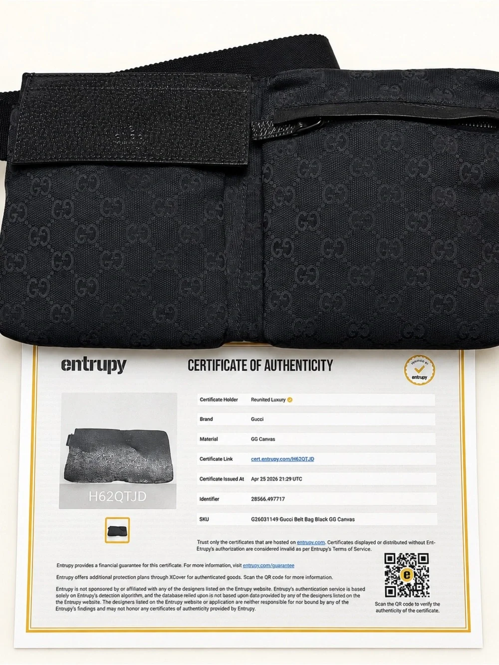 Gucci Black GG Canvas Crossbody Pouch with Strap
